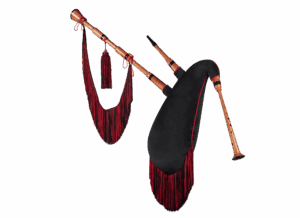 GAITA-KOA-NORMAL-FUNDA-NEGRA-FLECOS-NEGROS-Y-ROJOS-MEZCLADOS-scaled